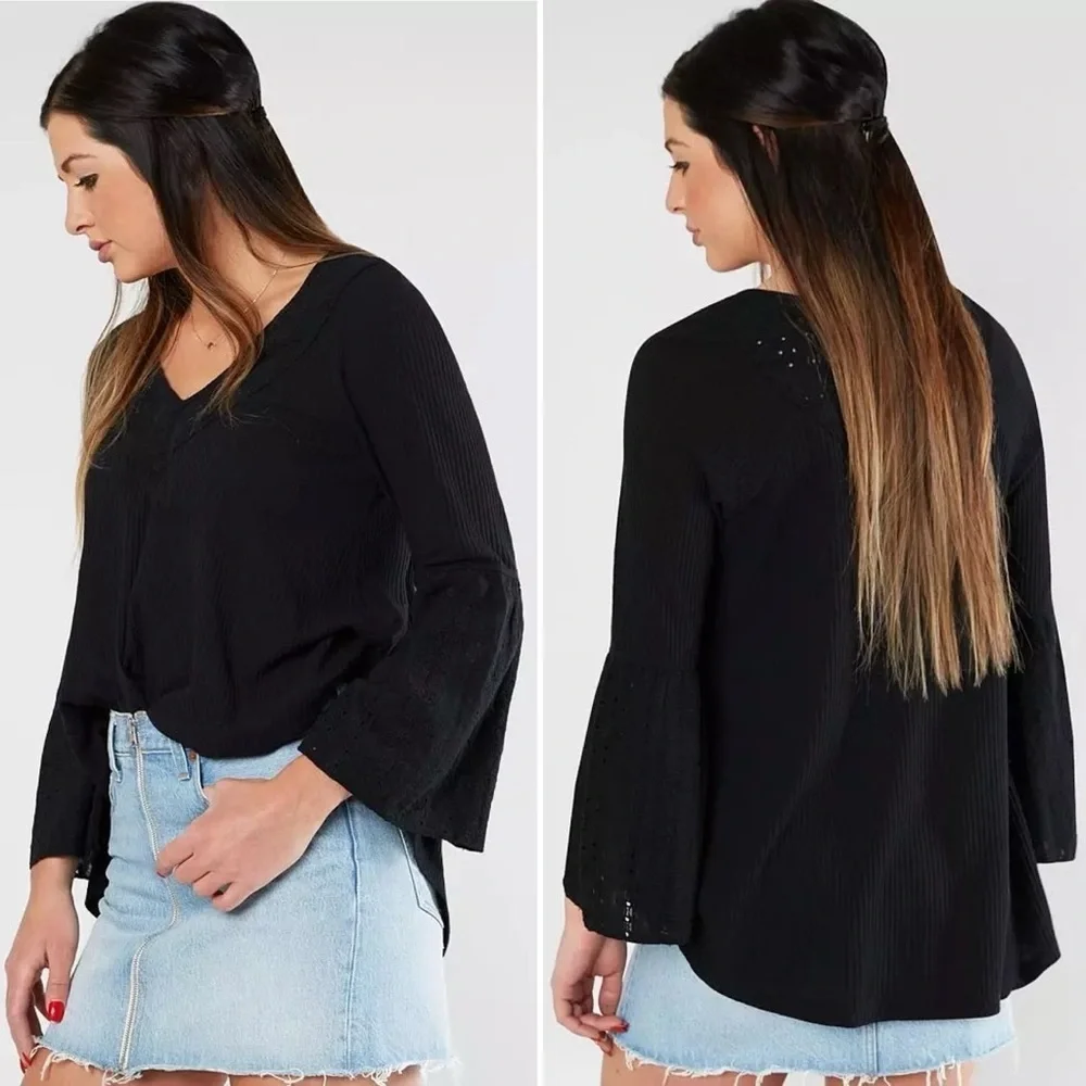 Free People Parisian Nights Top Medium black solid bell sleeve eyelet lace‎ boho